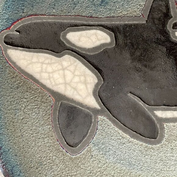 NWT Jeremy Diller Orca Whales Raku Pottery Metallic Signed Trinket Dish 5.5" - Picture 8 of 8